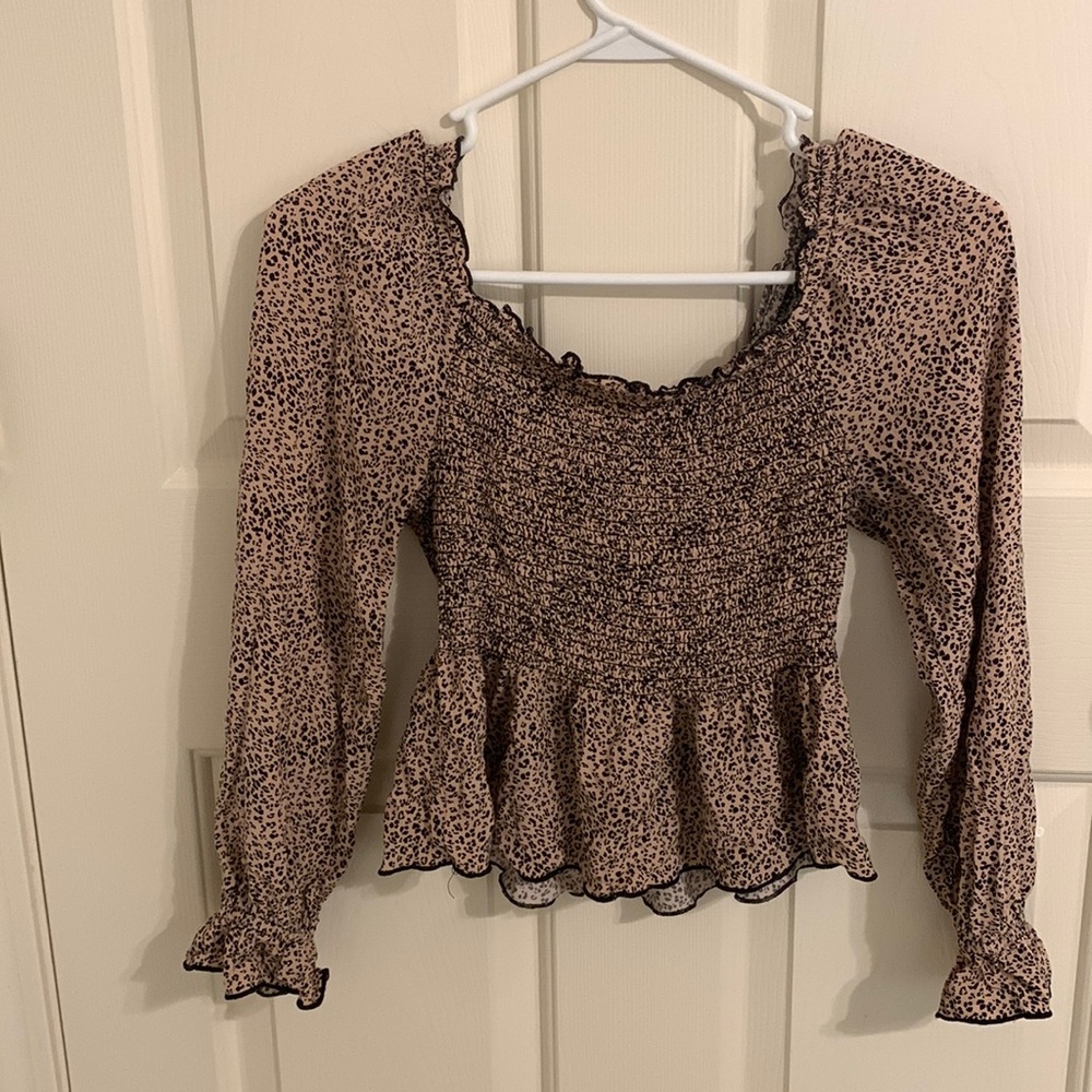 Leopard print romantic style shirt size XS